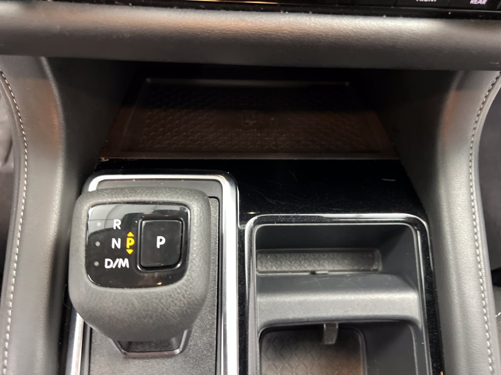 Used 2025 Nissan Pathfinder SL AWD/4WD image 49