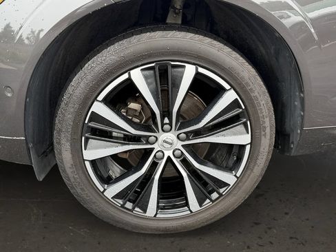 Certified 2024 Volvo XC60 B5 Plus w/ Protection Package Premier AWD/4WD image 27