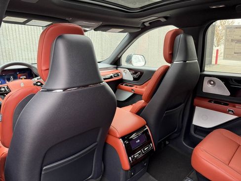 New 2026 Lincoln Aviator Reserve image 17