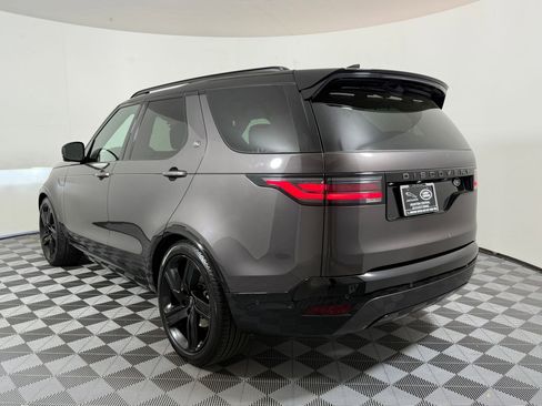 Used 2023 Land Rover Discovery S R-Dynamic image 3
