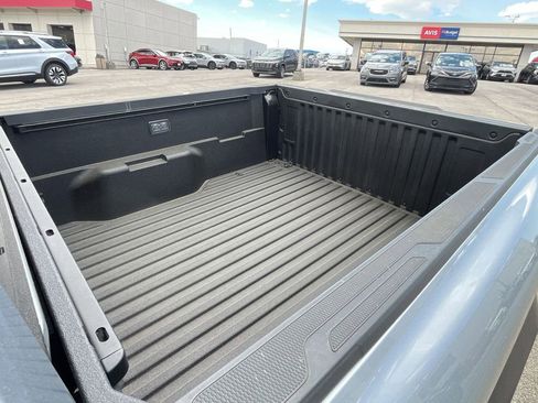 Used 2025 Toyota Tacoma TRD Off-Road AWD/4WD image 29