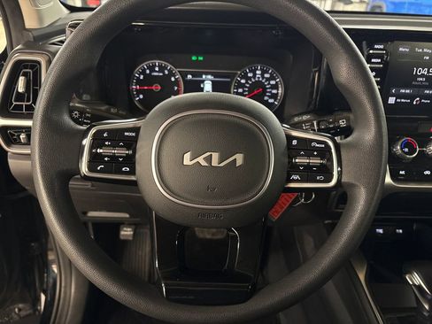 Used 2023 Kia Sorento LX AWD/4WD image 20
