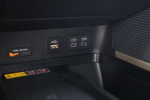 Used 2025 Toyota Camry SE FWD image 17