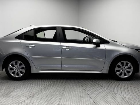Used 2026 Toyota Corolla LE AWD/4WD image 38