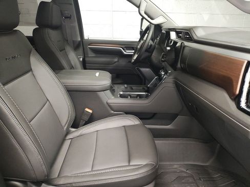 New 2026 GMC Sierra 2500 Denali w/ Denali Reserve Package AWD/4WD image 7