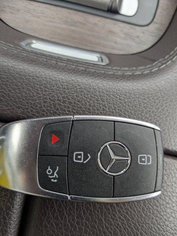 Used 2022 Mercedes-Benz GLS 450 4MATIC image 38