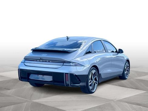 Used 2023 Hyundai Ioniq 6 SEL RWD image 8