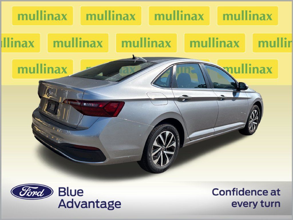 Used 2024 Volkswagen Jetta S FWD image 2