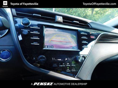 Used 2018 Toyota Camry XLE FWD image 10