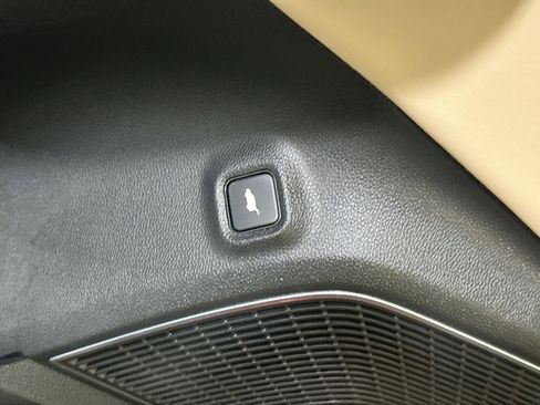 Used 2022 Acura MDX SH-AWD w/ Technology Package image 18