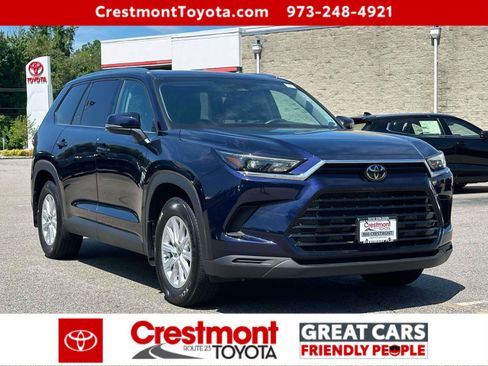 Certified 2024 Toyota Grand Highlander AWD image 2
