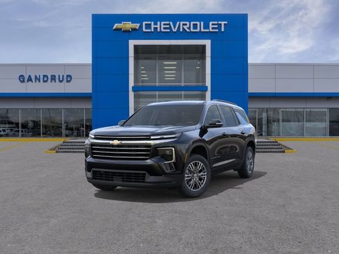 New 2027 Chevrolet Traverse LT w/ Driver Confidence Package AWD/4WD image 8