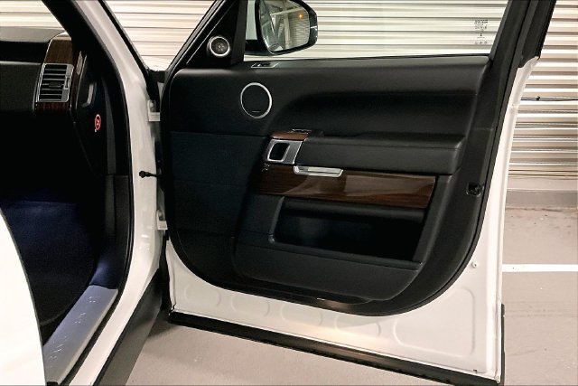 Used 2016 Land Rover Range Rover Supercharged AWD/4WD image 27