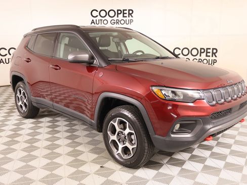 Used 2022 Jeep Compass Trailhawk w/ Trailhawk Convenience Group AWD/4WD image 1