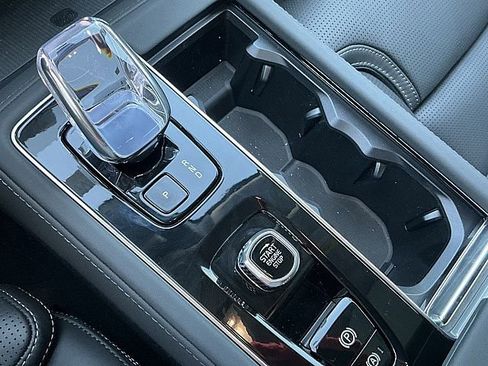 New 2026 Volvo XC90 T8 Ultra w/ Protection Package Premier image 19