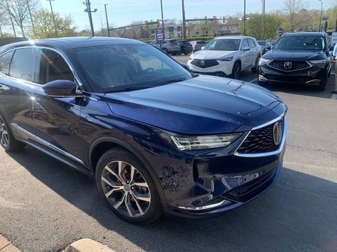 Used 2023 Acura MDX SH-AWD w/ Technology Package image 2