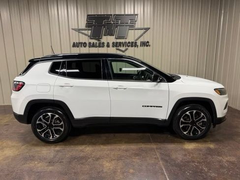Used 2023 Jeep Compass Limited AWD/4WD image 7