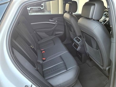 Used 2023 Audi e-tron Premium w/ Convenience Plus Package image 27