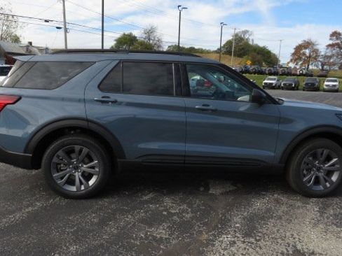 New 2026 Ford Explorer Active image 9