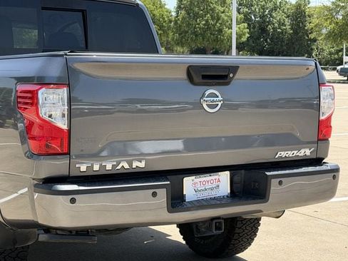 Used 2019 Nissan Titan PRO-4X w/ Pro-4x Convenience Package AWD/4WD image 6