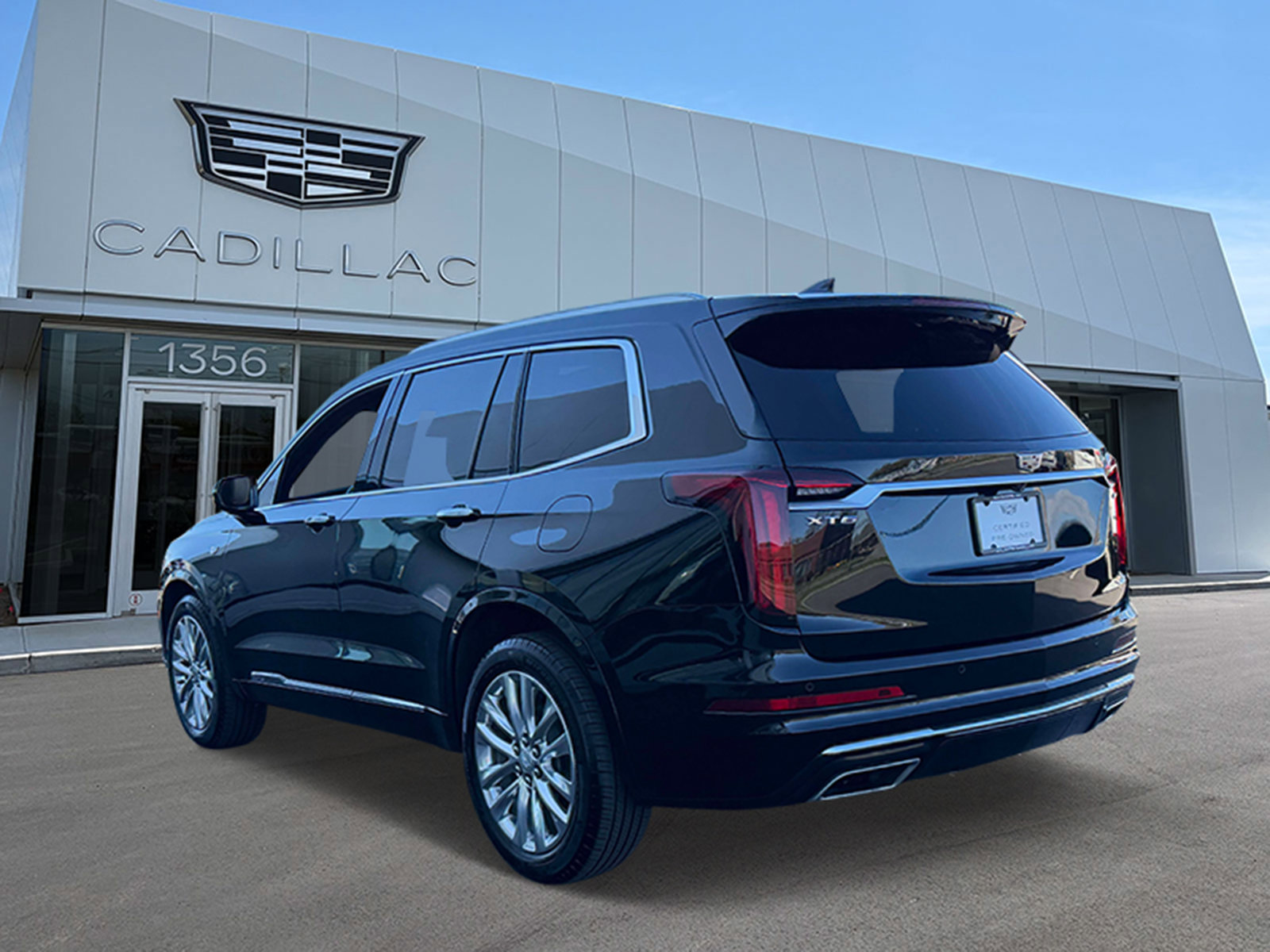 Used 2021 Cadillac XT6 Premium Luxury FWD image 4