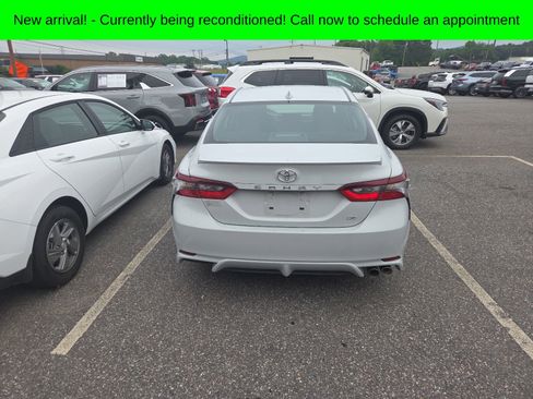 Used 2023 Toyota Camry SE FWD image 6