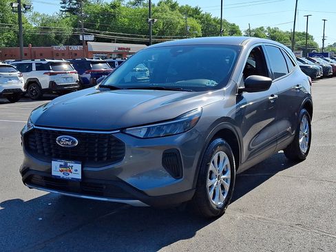 Certified 2023 Ford Escape Active AWD/4WD image 3