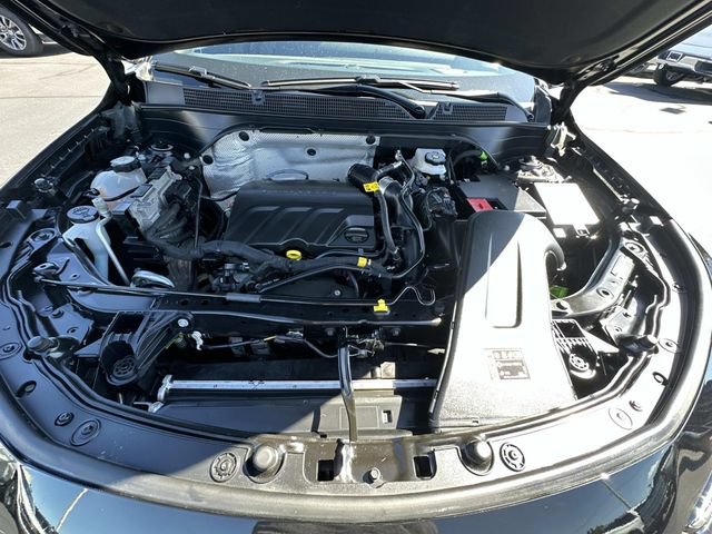 Certified 2025 Buick Envista Sport Touring FWD image 27