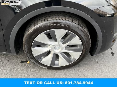 Used 2022 Tesla Model Y Long Range image 15