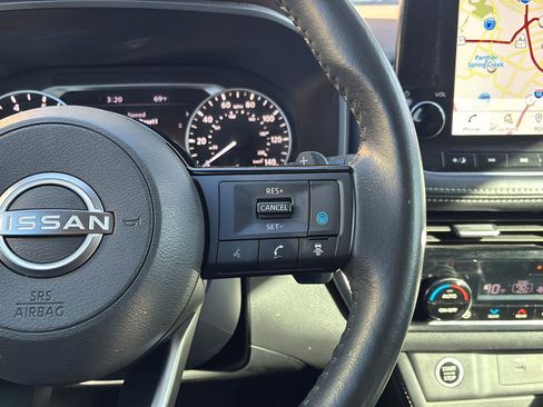 Used 2022 Nissan Rogue SL w/ SL Premium Package image 27