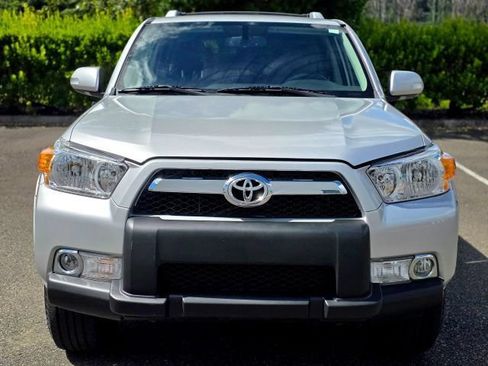 Used 2012 Toyota 4Runner SR5 w/ Premium Pkg AWD/4WD image 2
