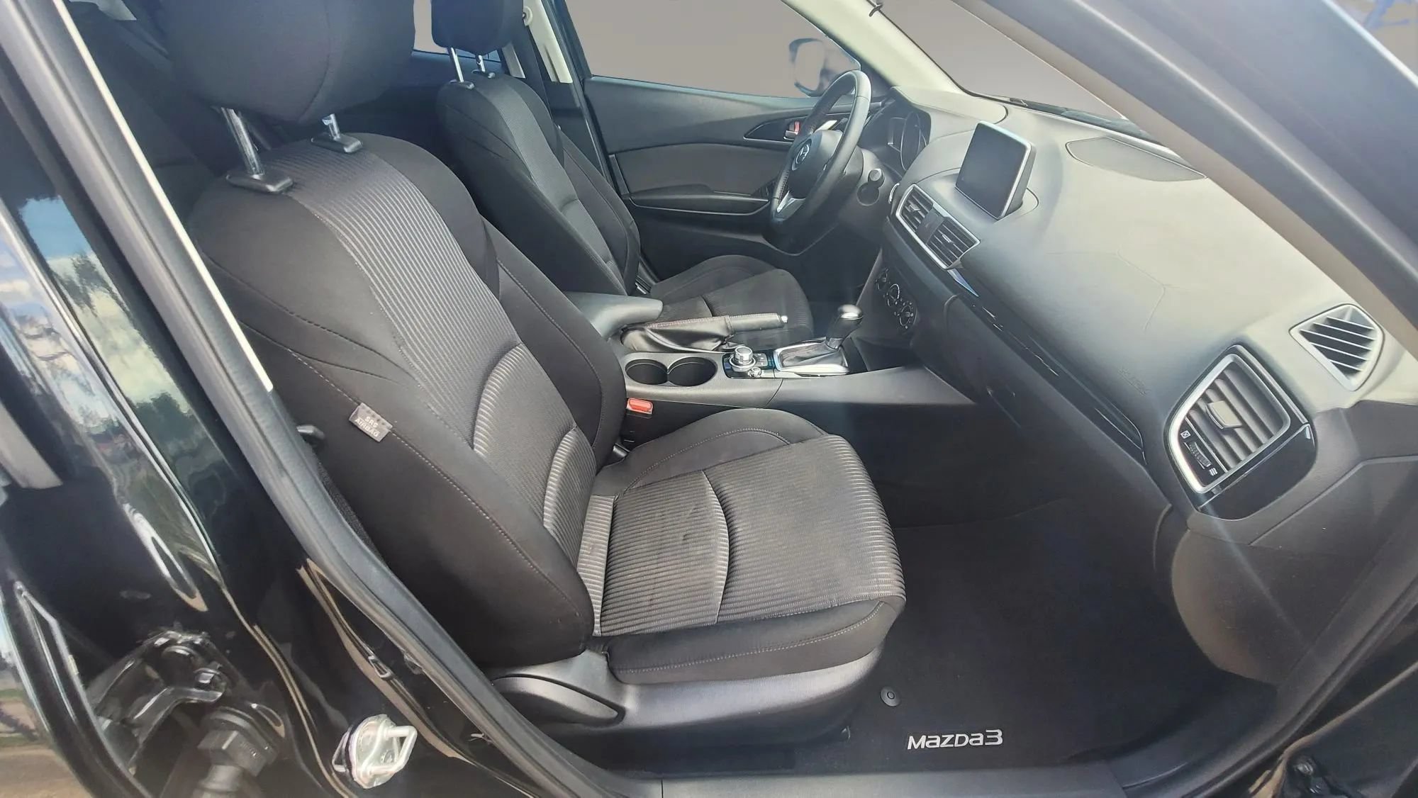 Used 2016 MAZDA MAZDA3 i Touring FWD image 17