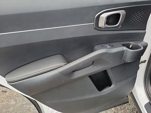 Used 2023 Kia Sorento S w/ Panoramic Sunroof Package FWD image 18