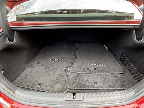 Used 2022 Genesis G70 3.3T image 10