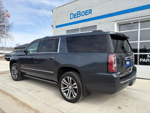 Used 2019 GMC Yukon XL Denali w/ Denali Ultimate Package image 3