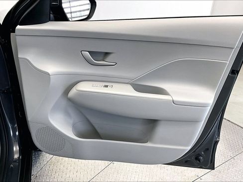 Certified 2024 Hyundai Kona SEL AWD/4WD image 18