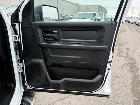 Used 2022 RAM 2500 Tradesman w/ Chrome Appearance Group image 17