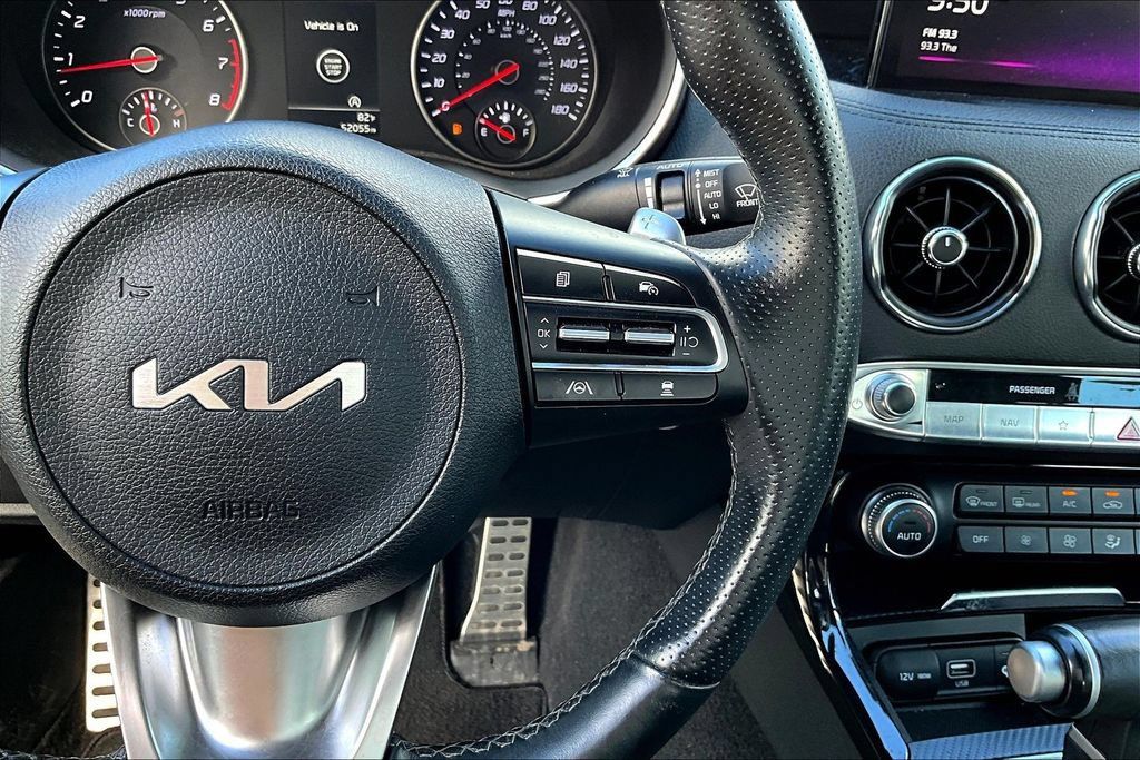 Used 2023 Kia Stinger GT-Line w/ Sun & Sound Package AWD/4WD image 12