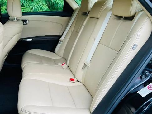 Used 2016 Toyota Avalon Limited w/ Toyota Safety Sense Package FWD image 24
