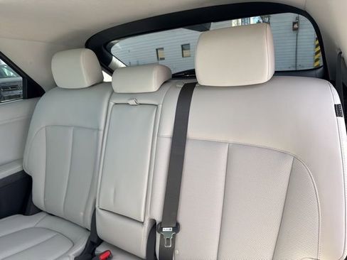 Used 2025 Hyundai Ioniq 5 Limited image 31