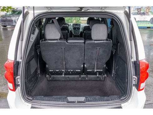 Used 2017 Dodge Grand Caravan GT FWD image 16