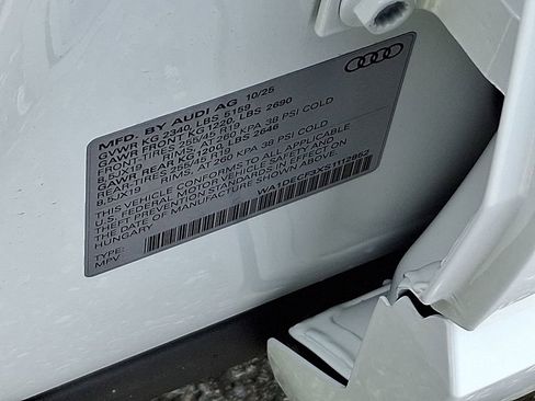 New 2025 Audi Q3 2.0T Premium image 10