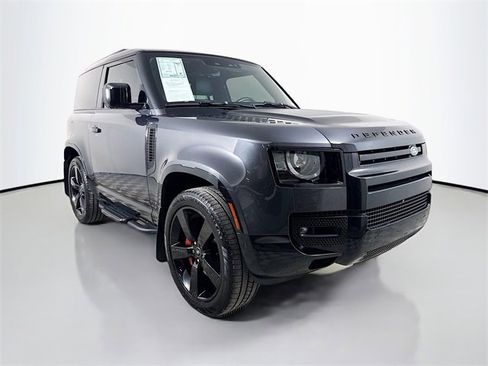 Certified 2022 Land Rover Defender 90 X image 3