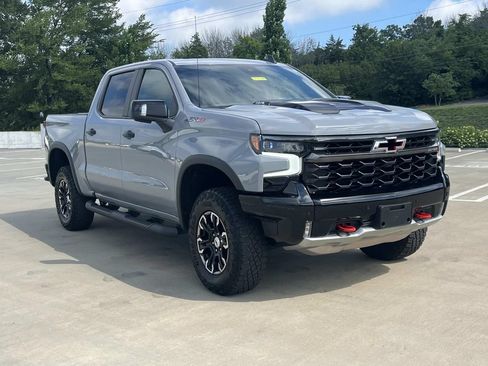 Used 2025 Chevrolet Silverado 1500 ZR2 w/ Technology Package AWD/4WD image 7