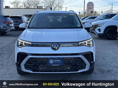 Certified 2025 Volkswagen Taos SEL w/ Taos Adventure Package (SXB) image 9