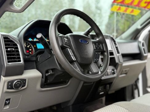 Used 2016 Ford F150 XLT image 17