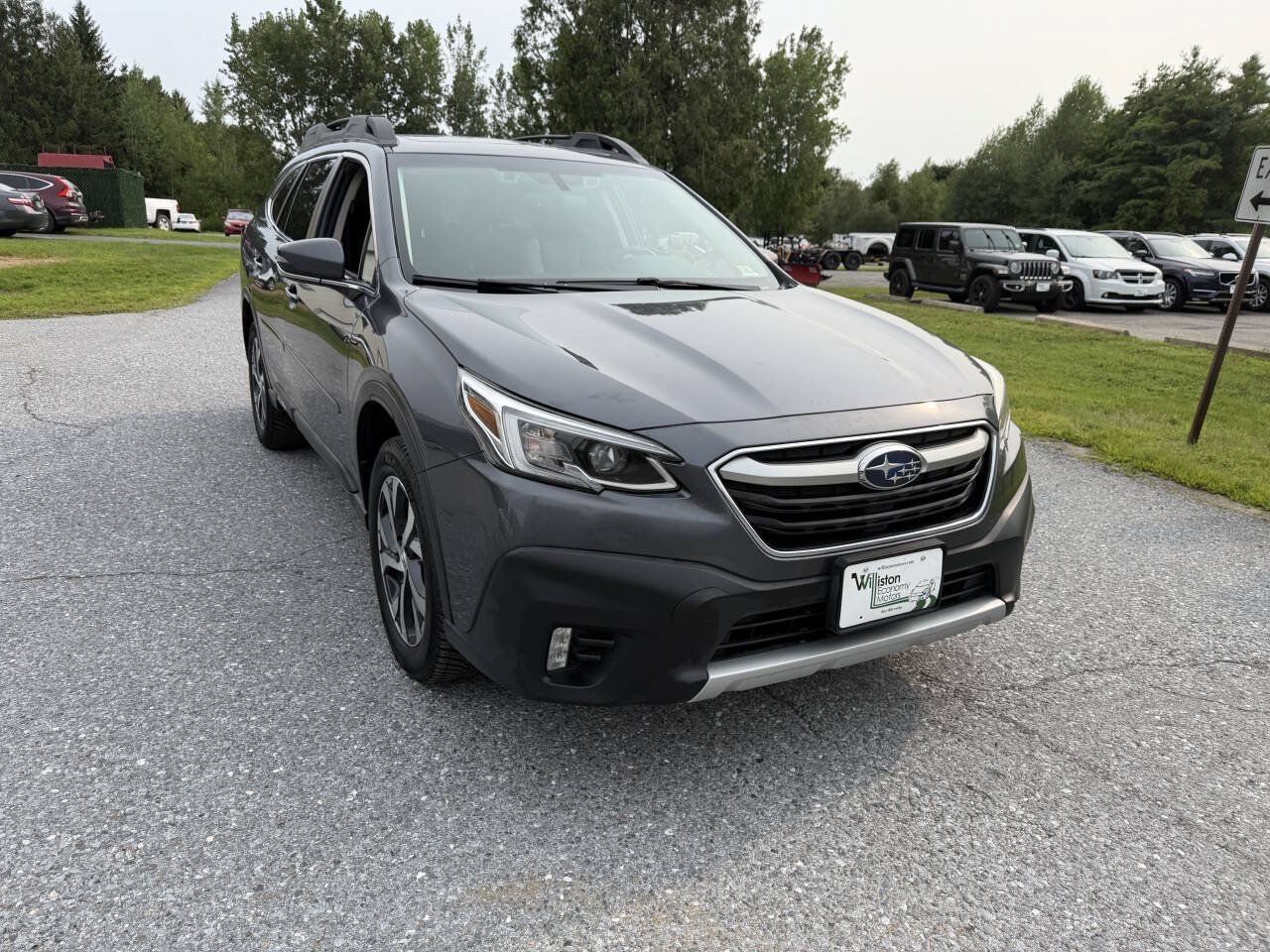Used 2021 Subaru Outback Limited AWD/4WD image 7