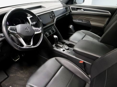 Used 2021 Volkswagen Atlas Cross Sport SE w/ Panoramic Sunroof Package image 23