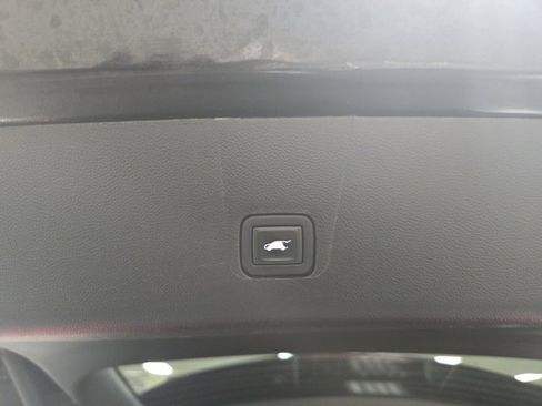 Used 2020 Chevrolet Traverse RS w/ LPO, Floor Liner Package image 11