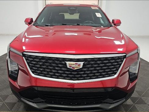 Used 2024 Cadillac XT4 Premium Luxury AWD/4WD image 2
